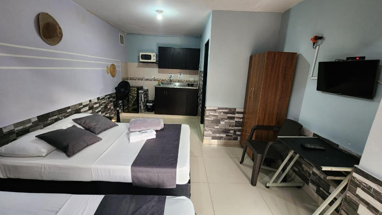 Hotel Medellin Calasanz Exteriör bild