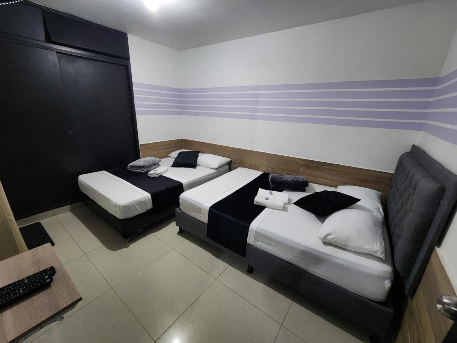 Hotel Medellin Calasanz Exteriör bild